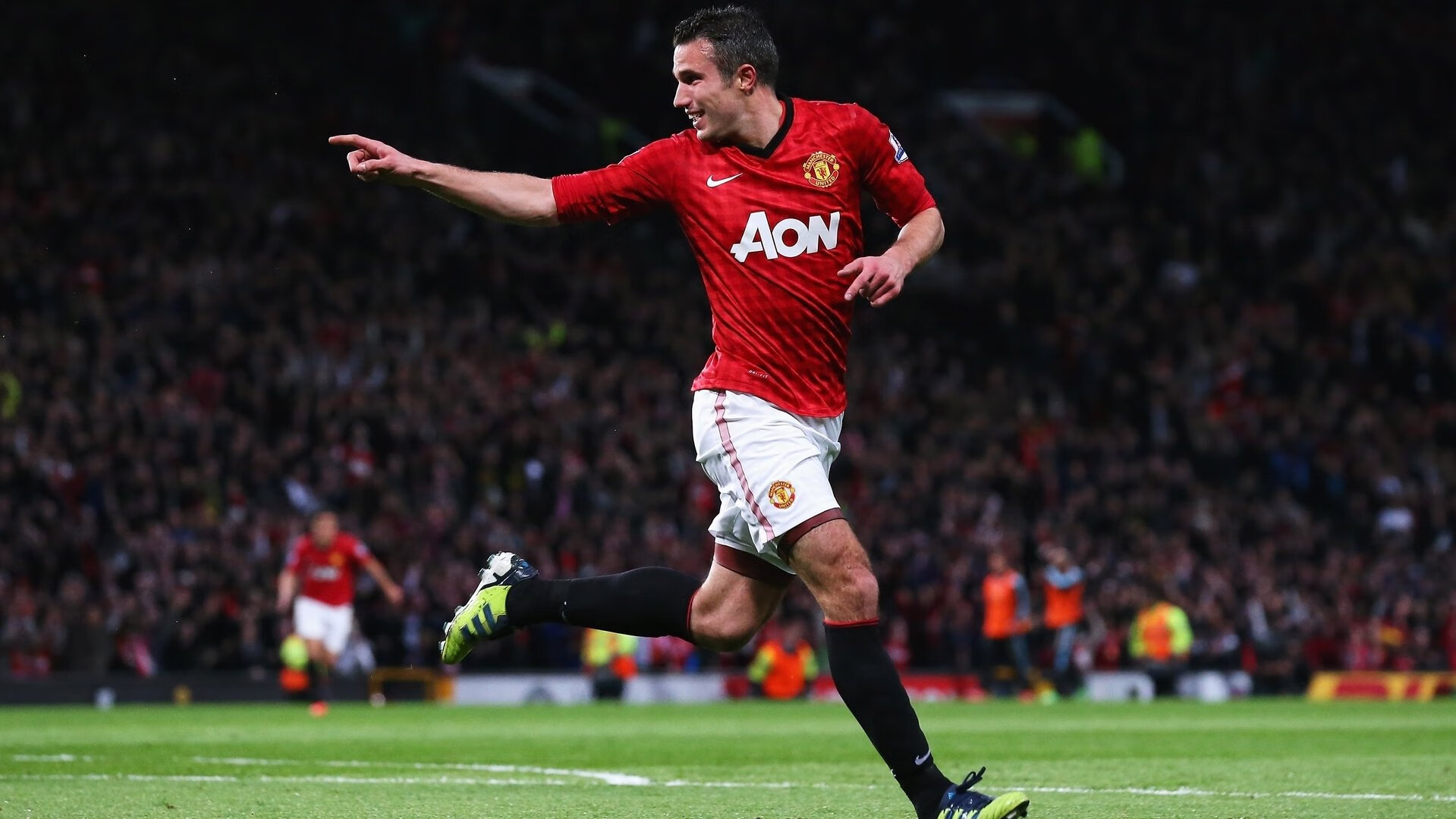 巴西压哨绝杀，范戴克F1街道赛接管，当绿茵场与赛车线共振